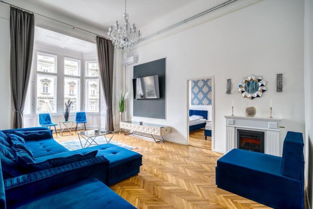 Andrassy Grandeur With Indoor Parking Lejlighed Budapest Eksteriør billede