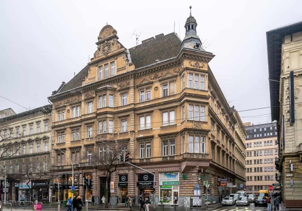Andrassy Grandeur With Indoor Parking Lejlighed Budapest Eksteriør billede